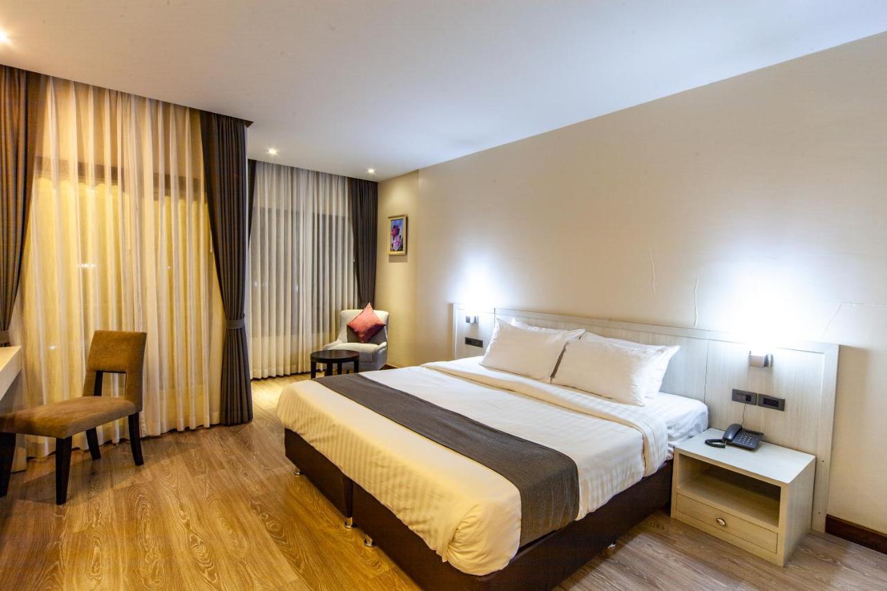 Rung Aroon Hotel By Le Siri Chiang Mai Esterno foto